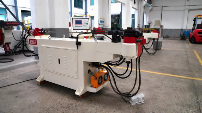 Полуавтоматические станки для гибки труб с ЧПУ